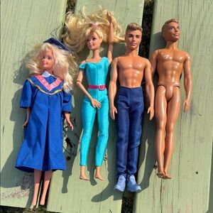 Barbie Dolls Set with Blue, Turquoise, Pink and Tan